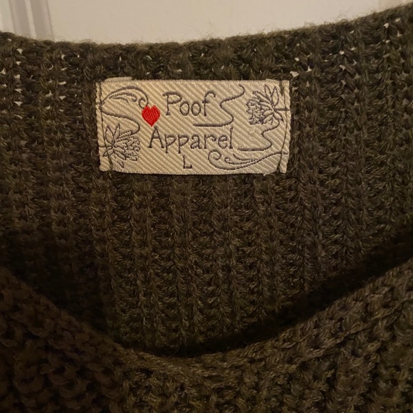 Long sleeve, low cut sweater - Picture 3 of 3